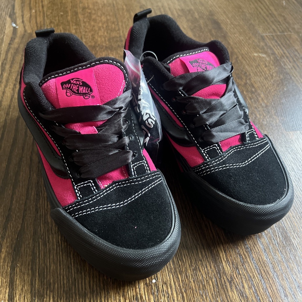 VANS Knu Skate Platform Stacked Sneakers Black Pink Satin VN000CP6B9P Size 4